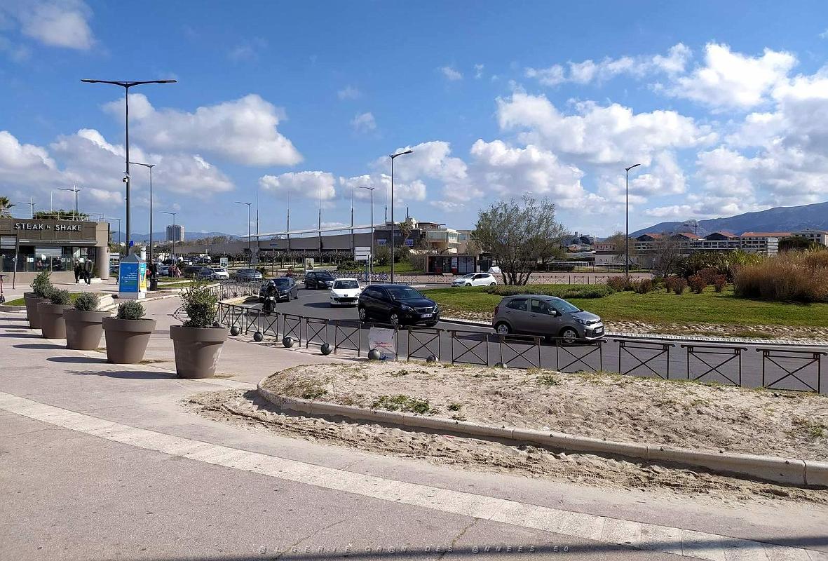19 Marseille - Plage Prado-Borely.jpg